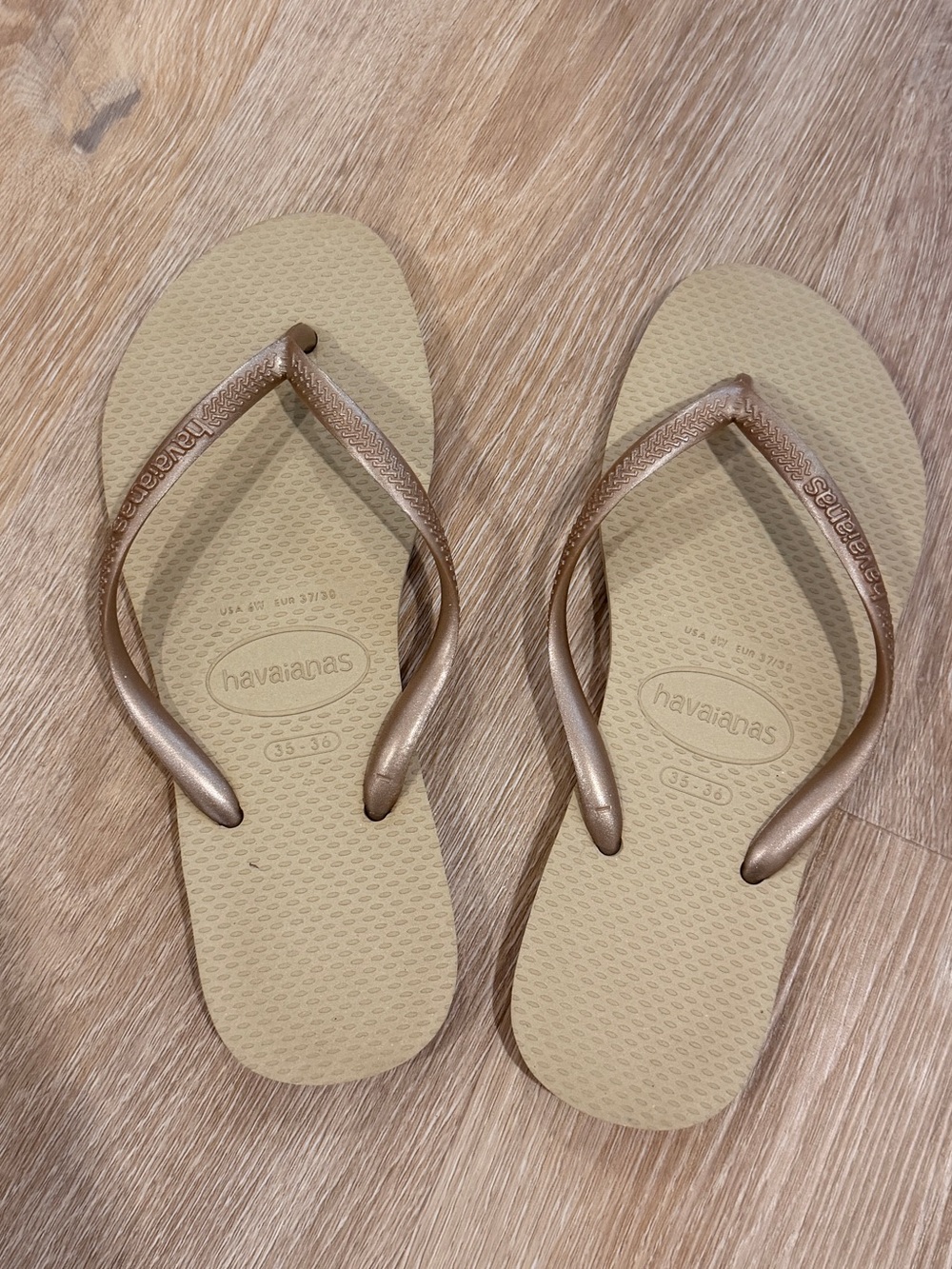 Havaianas Slim Flip Flop - Sand
